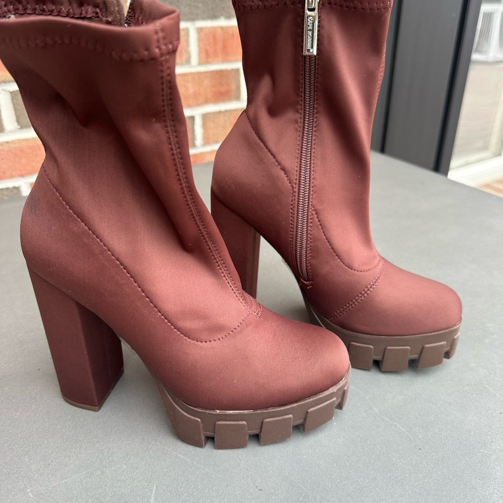 Elegant Brown Platform Ankle Boots